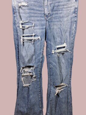 Women's 14 Long American Eagle Super Hi-Rise Flare Jeans Thrashed Distressed